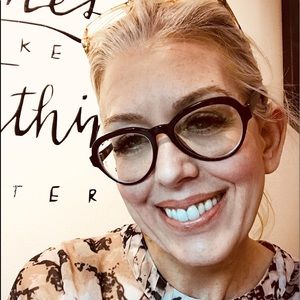 Meet your Posher, Joelle